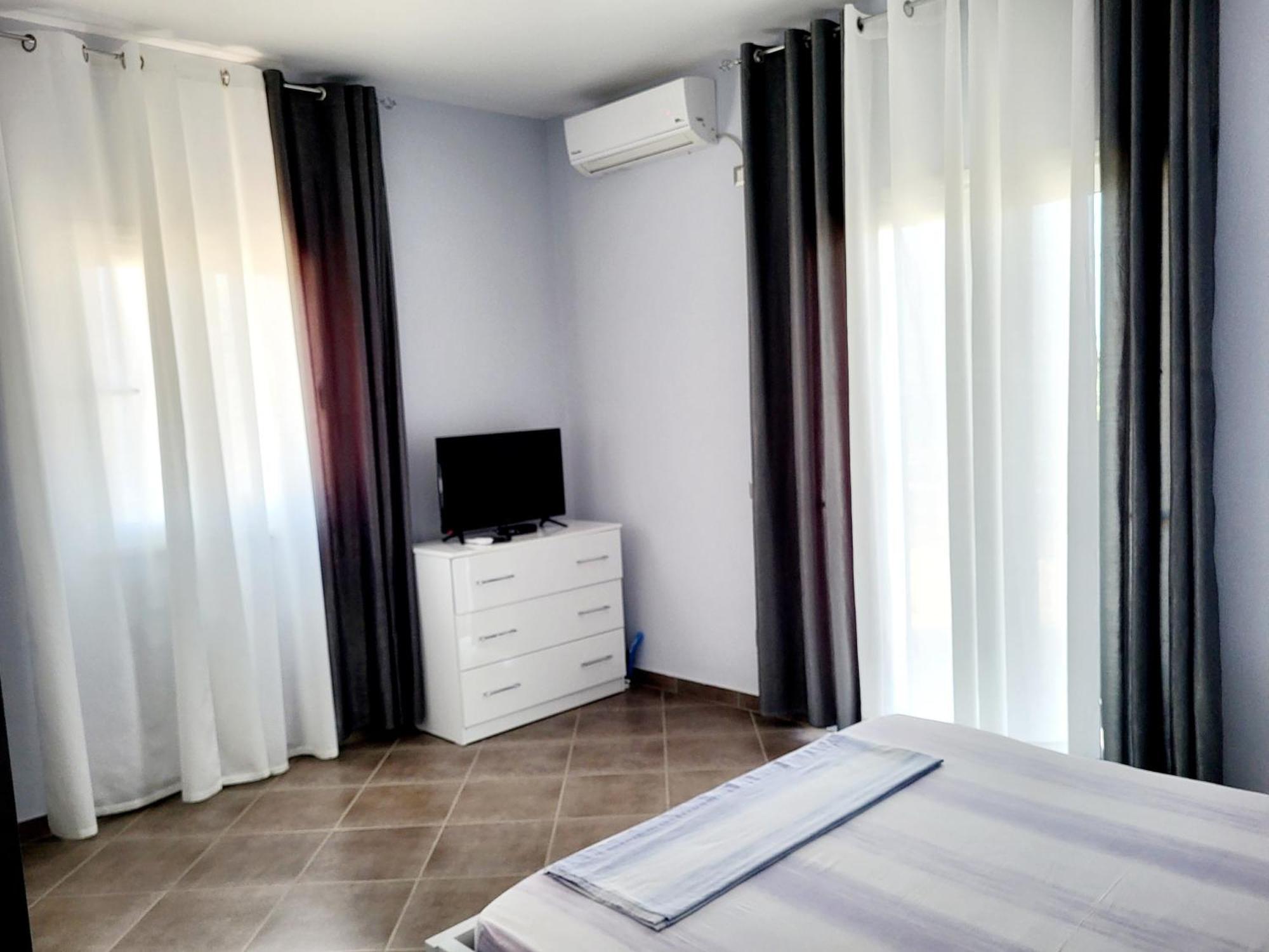 Jasmine Seaview Lägenhet Sarandë